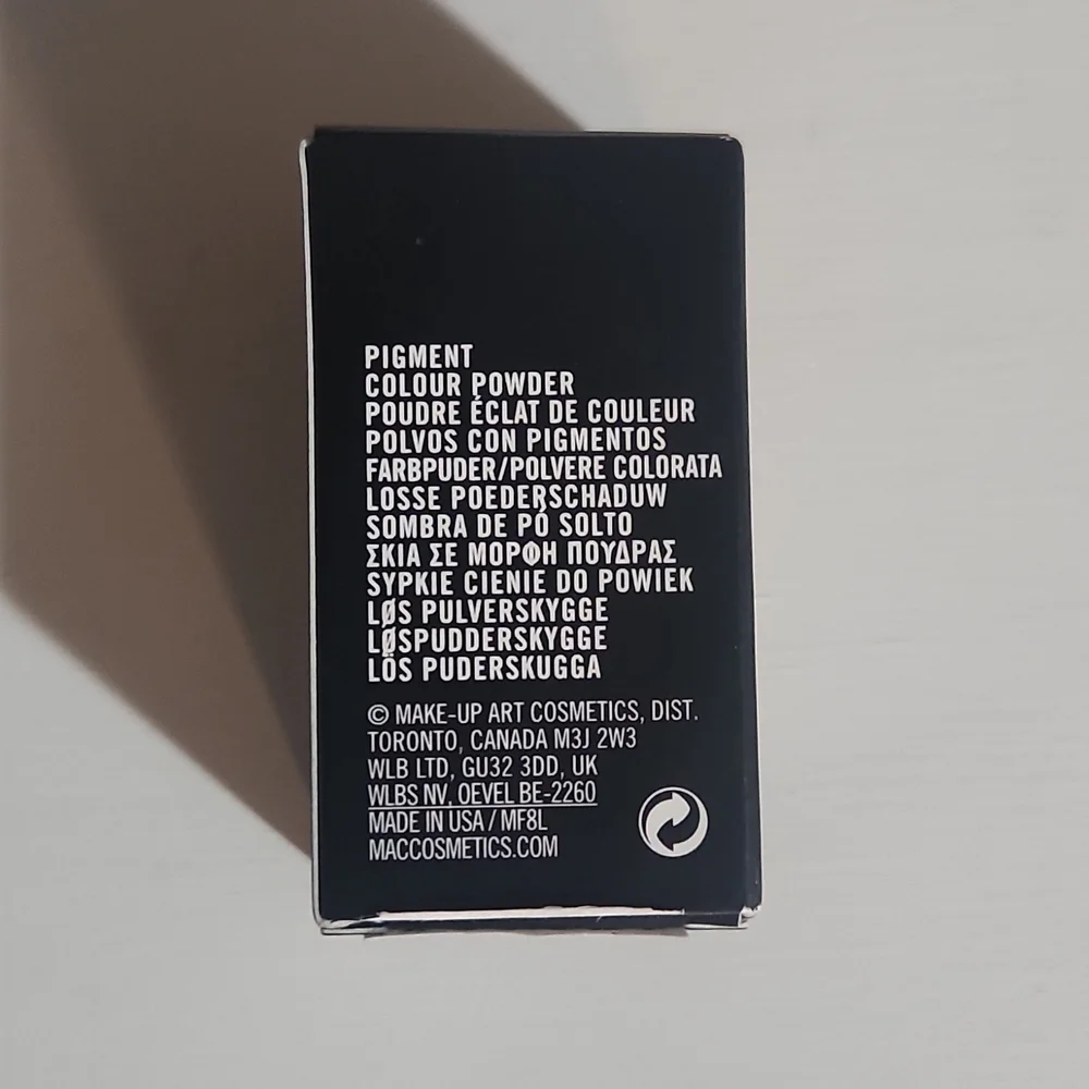 MAC Old Gold Pigment